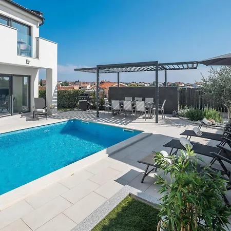 Villa Freya Mit Meerblick In Medulin, Istrien Medulin