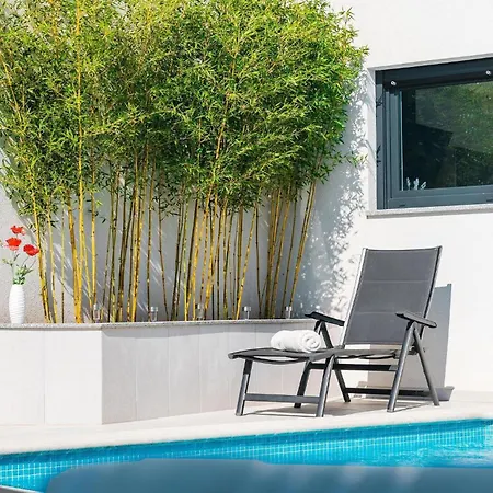 Villa Freya Mit Meerblick In Medulin, Istrien *
